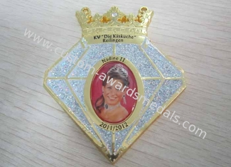 자주색 모조 다이아몬드, 금 도금에 의하여 Grosse Junkersdorfer 3D 아연 합금/백랍 사육제 메달