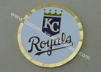 KC Royals는 다이아몬드 커트 가장자리와 2.0 인치로 각인된 고급장교에 의하여 동전을 개인화했습니다