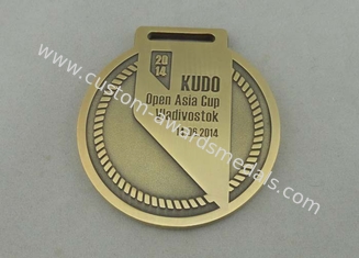 2014년 Kudo는 메달 아연 합금/앙티크 금 도금을 가진 던지기 65 mm 죽습니다